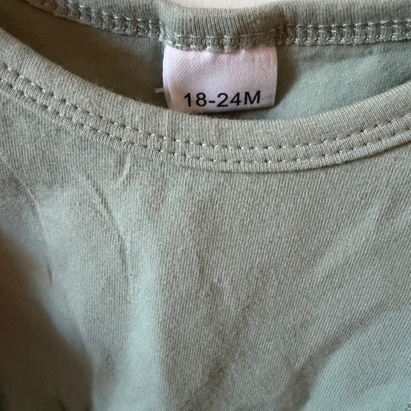 Long sleeve outfit - Picture 3 of 4